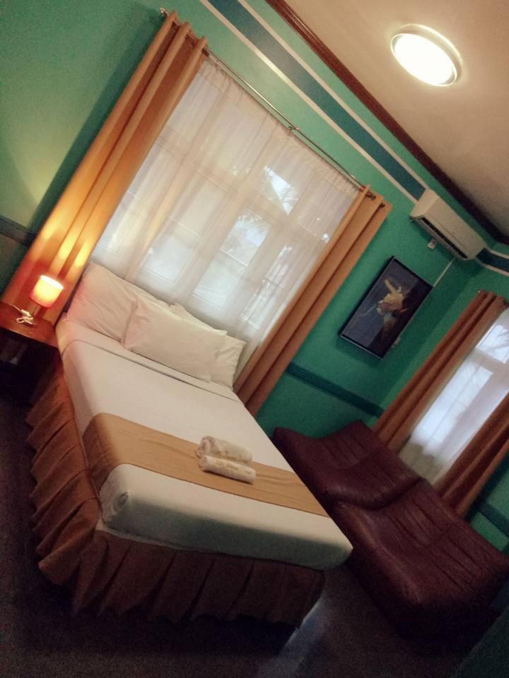 Villa Jhoana Resort Angono Chambre photo